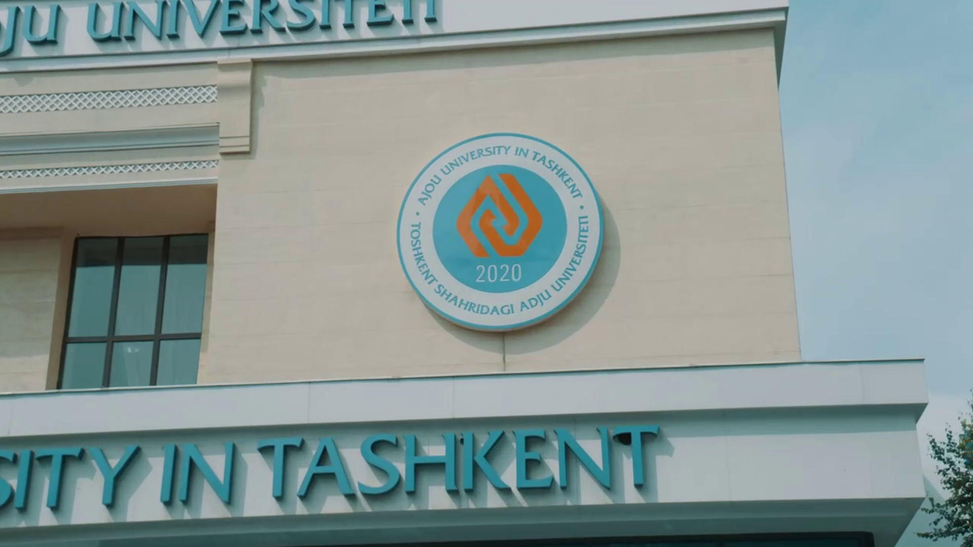 Adju University’dagi kirish imtihonlari